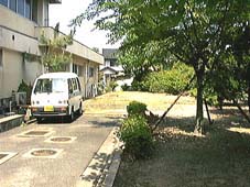 食道の裏のゴルフ部の練習場所です